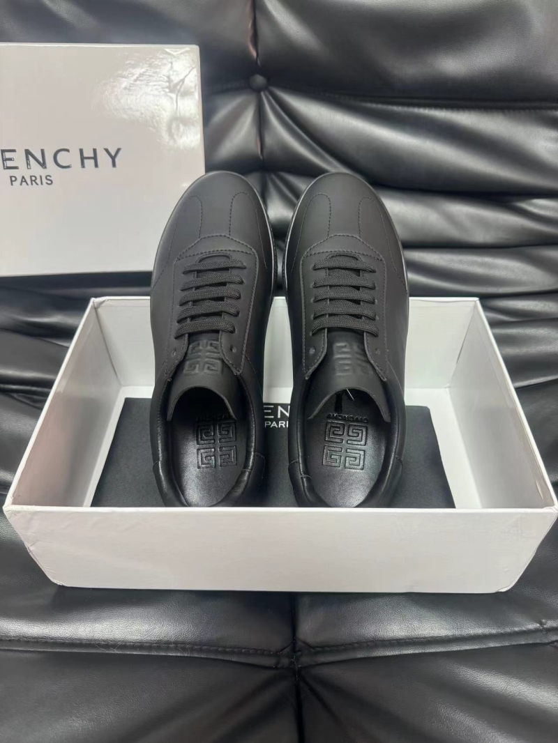 Givenchy Sneakers